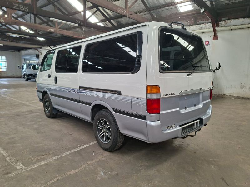  29837  TOYOTA REGIUS  2000  