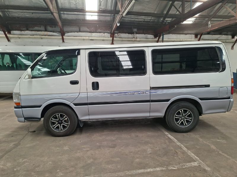  29837  TOYOTA REGIUS  2000  