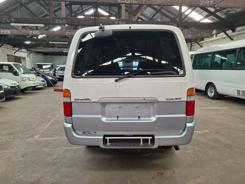  29837  TOYOTA REGIUS  2000  