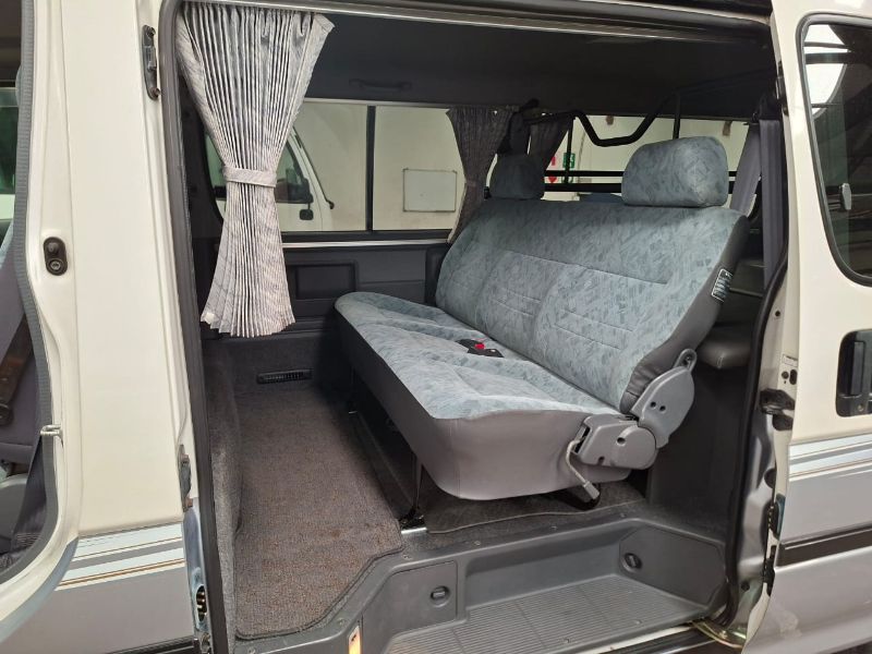  29837  TOYOTA REGIUS  2000  