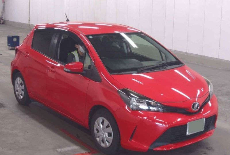  27004 HONDA FIT  2015  