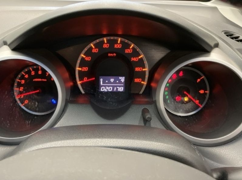  29845  HONDA FIT  2010  