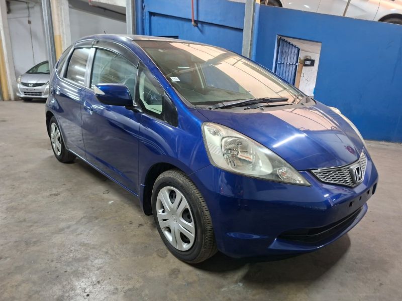  29845  HONDA FIT  2010  