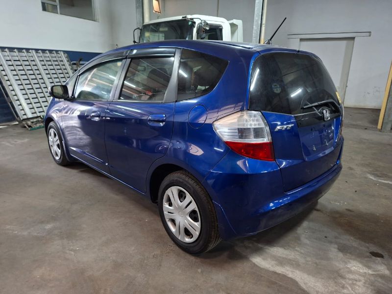  29845  HONDA FIT  2010  