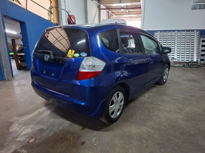  29845  HONDA FIT  2010  