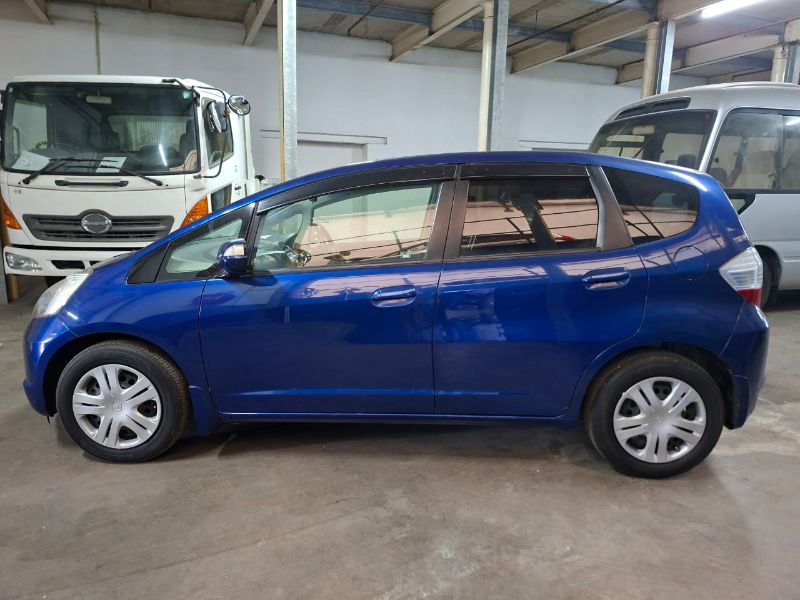  29845  HONDA FIT  2010  