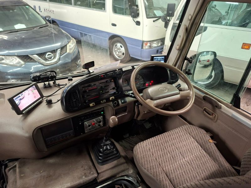  29857  TOYOTA COASTER  1999  