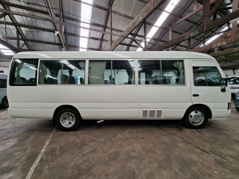  29857  TOYOTA COASTER  1999  
