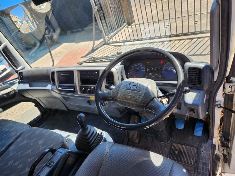  29861  HINO RANGER  2003  