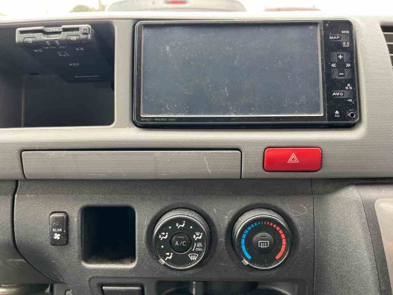  29879  TOYOTA HIACE  2007  