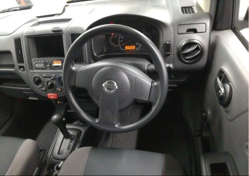  29882  NISSAN AD  2017  