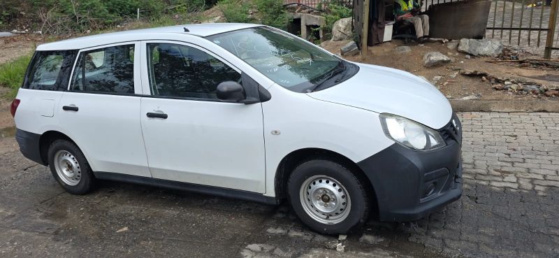  29882  NISSAN AD  2017  