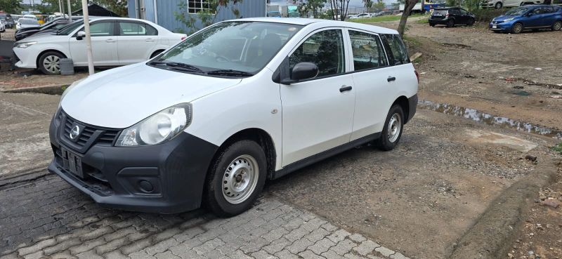  29882  NISSAN AD  2017  