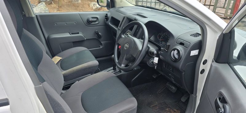  29882  NISSAN AD  2017  