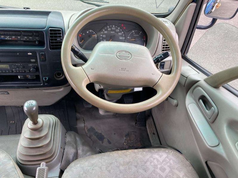  29894  HINO DUTRO  2003  