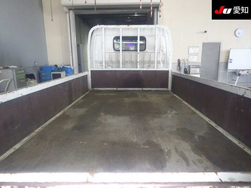  29896  HINO DUTRO  2006  