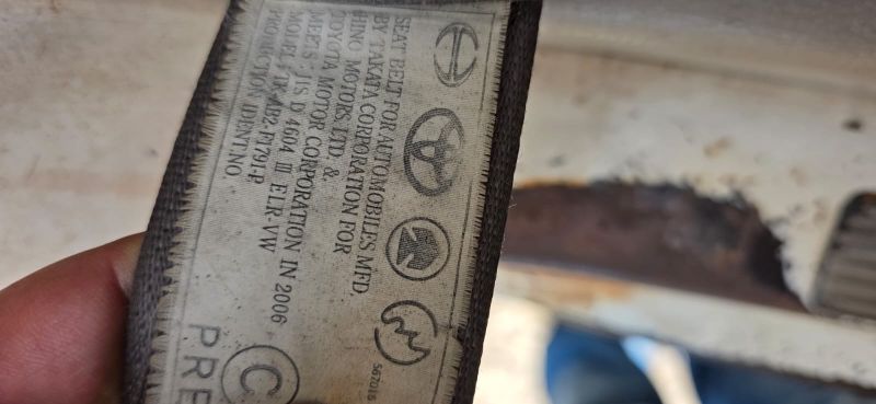  29896  HINO DUTRO  2006  