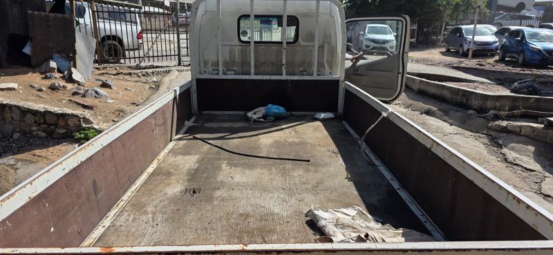  29896  HINO DUTRO  2006  