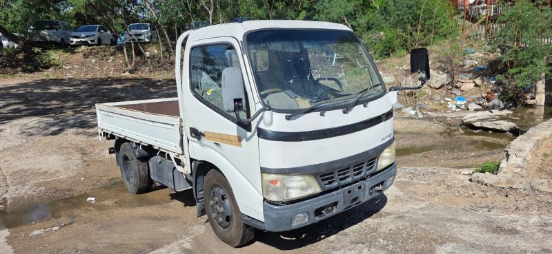  29896  HINO DUTRO  2006  
