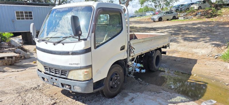  29896  HINO DUTRO  2006 