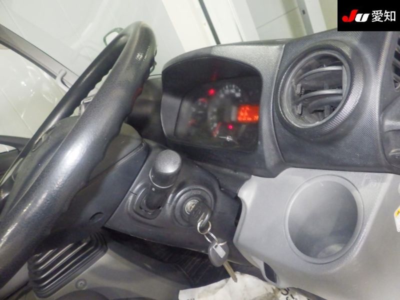  29902  HINO DUTRO  2014  