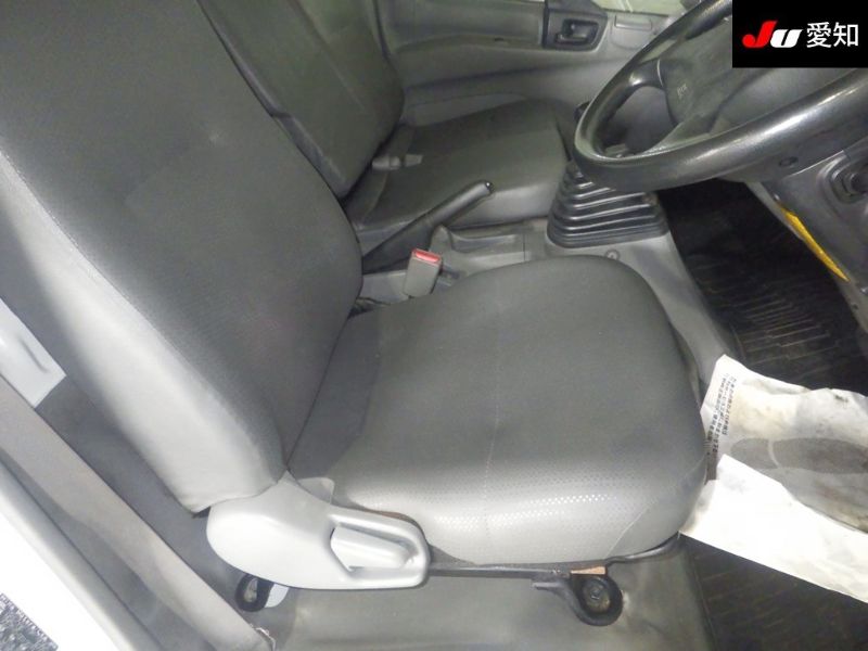  29902  HINO DUTRO  2014  