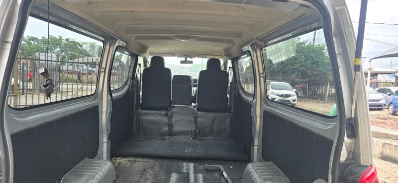  29903  NISSAN CARAVAN  2016  