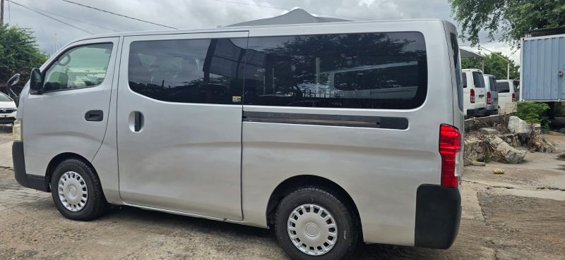  29903  NISSAN CARAVAN  2016  