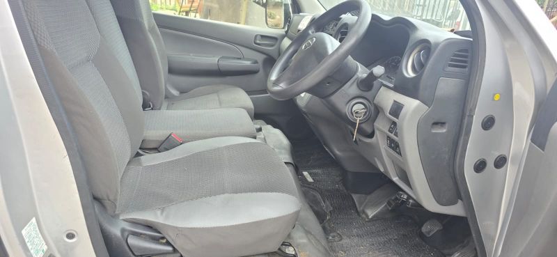  29903  NISSAN CARAVAN  2016  