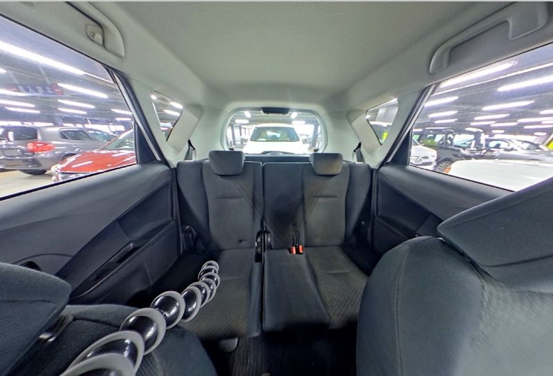  29905  TOYOTA RACTIS  2011  