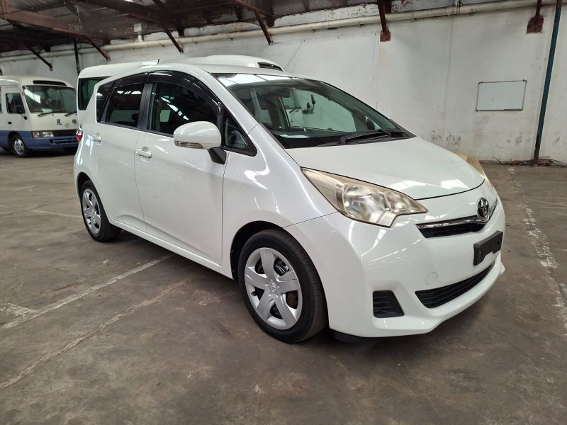  29905  TOYOTA RACTIS  2011  