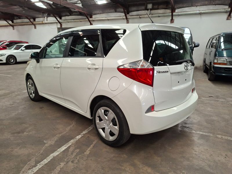  29905  TOYOTA RACTIS  2011  