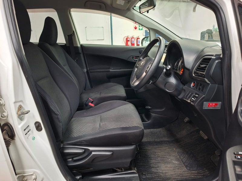  29905  TOYOTA RACTIS  2011  