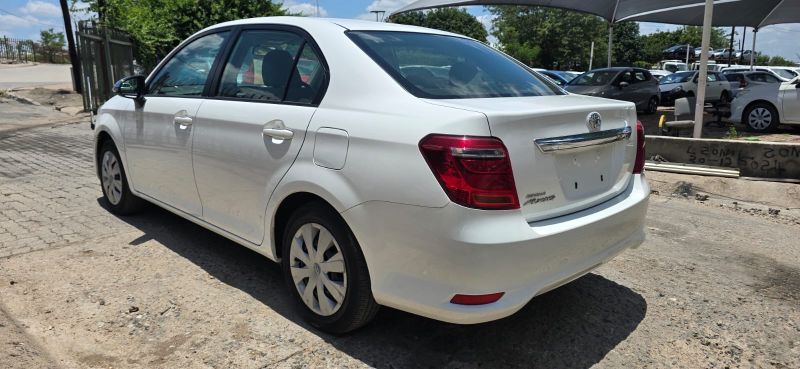  29912  TOYOTA COROLLA AXIO  2017  