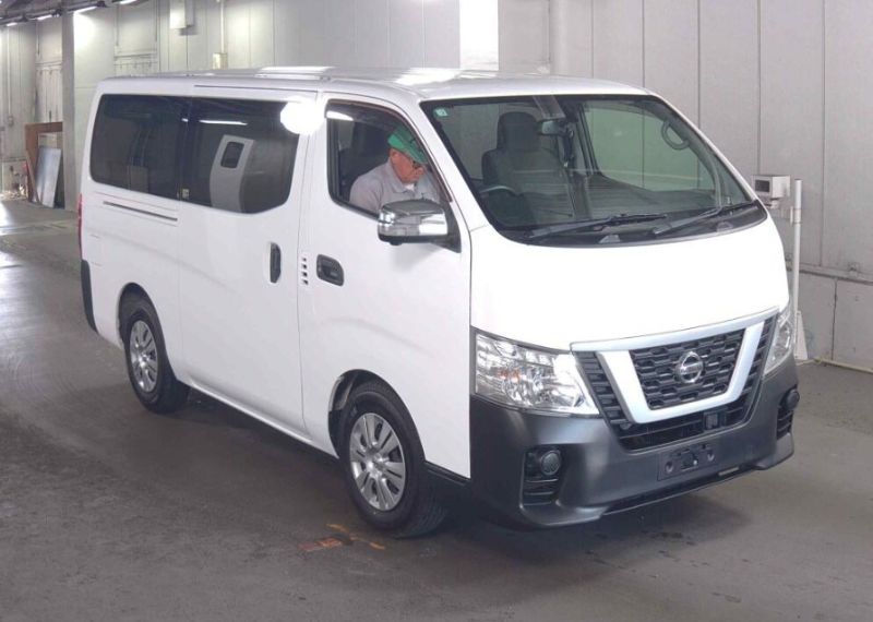  29921  NISSAN CARAVAN  2018 