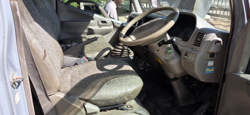  29923  HINO DUTRO  2001  