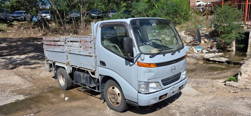  29923  HINO DUTRO  2001  