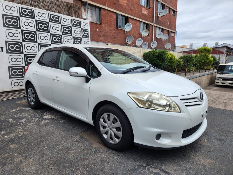 29926  TOYOTA AURIS  2010  