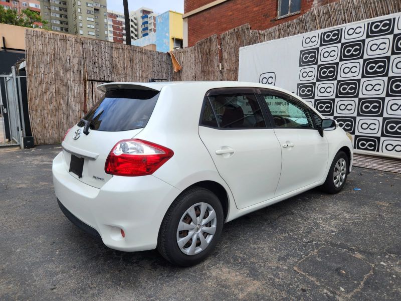  29926  TOYOTA AURIS  2010  