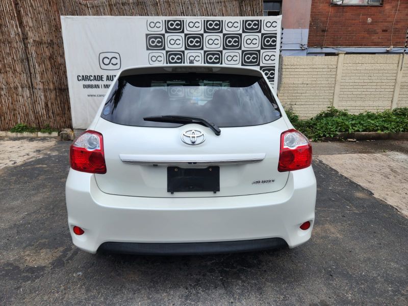  29926  TOYOTA AURIS  2010  