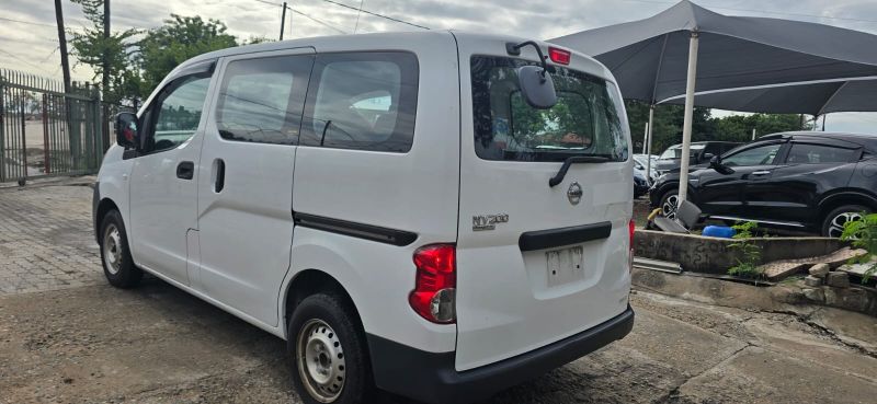  29931  NISSAN VANETTE  2017  