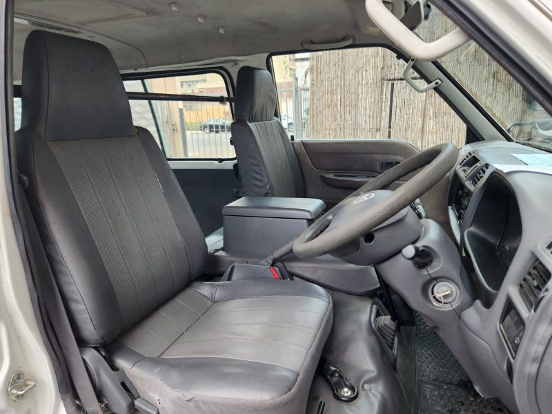  29935  MAZDA BONGO  2011  