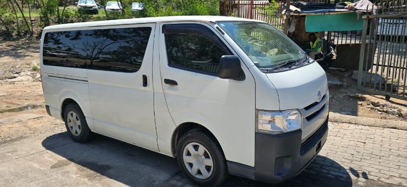  29939  TOYOTA HIACE  2016  