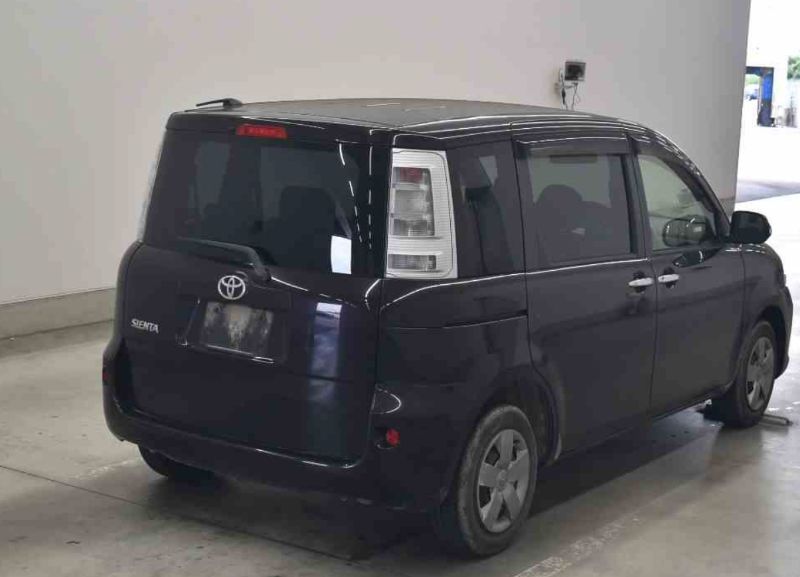  29946  TOYOTA SIENTA  2013  