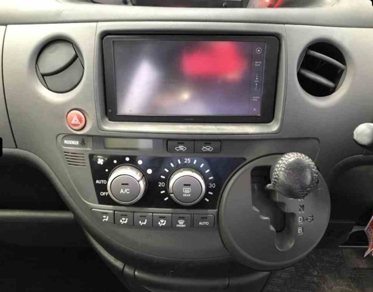  29946  TOYOTA SIENTA  2013  