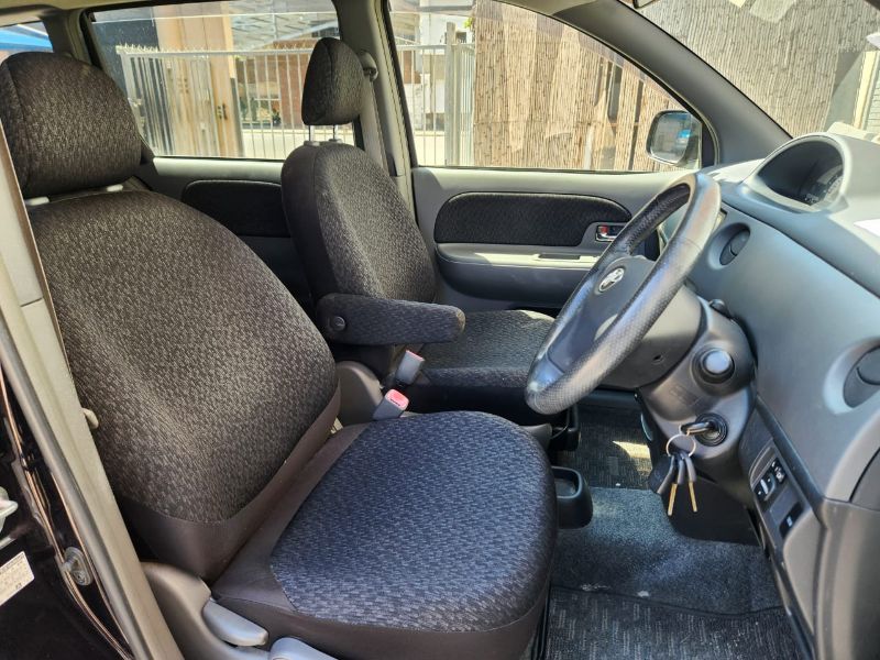  29946  TOYOTA SIENTA  2013  