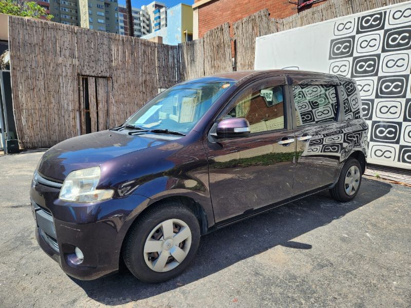  29946  TOYOTA SIENTA  2013 