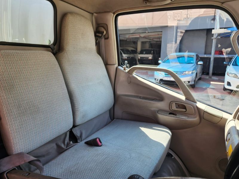  29962  TOYOTA DYNA  1999  