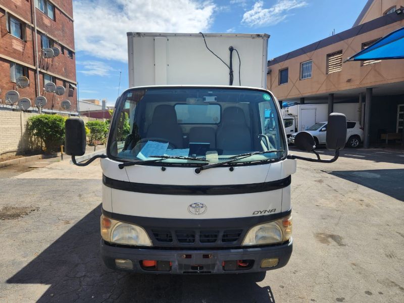  29979  TOYOTA DYNA  2002  