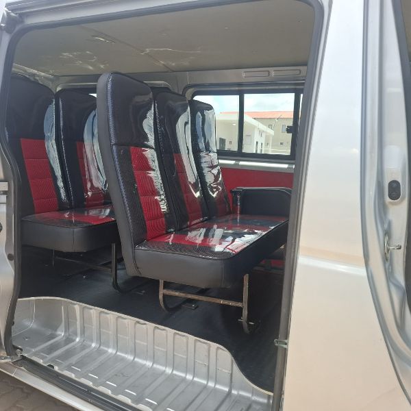  29980  TOYOTA HIACE  2005  